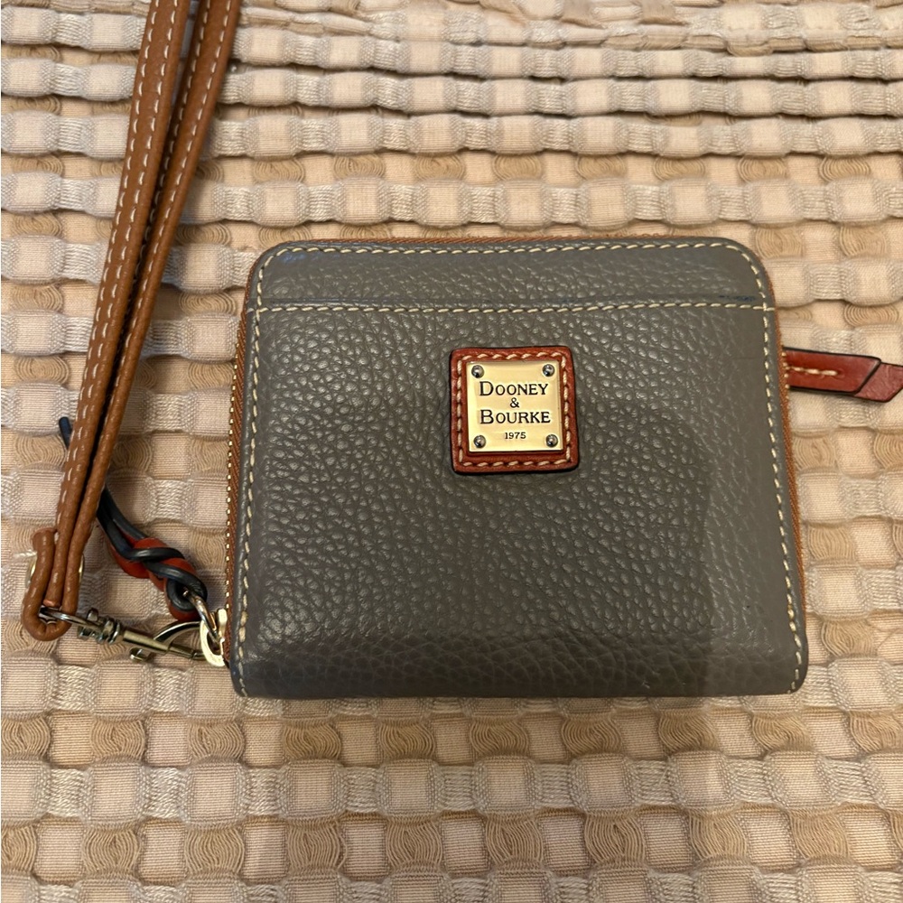 Dooney and Bourke wallet